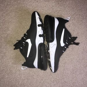 Women’s Nike Air Max 270